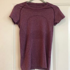 Lululemon swiftly short sleeve plum sz 6 vintage color excellent condition